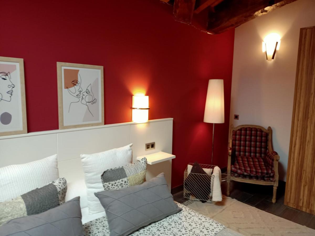 Tresanea Apartamentos Ituren المظهر الخارجي الصورة