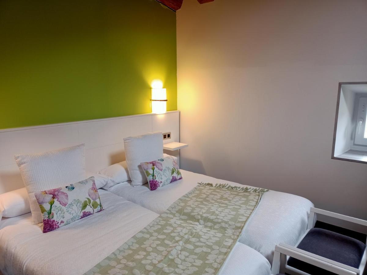 Tresanea Apartamentos Ituren المظهر الخارجي الصورة