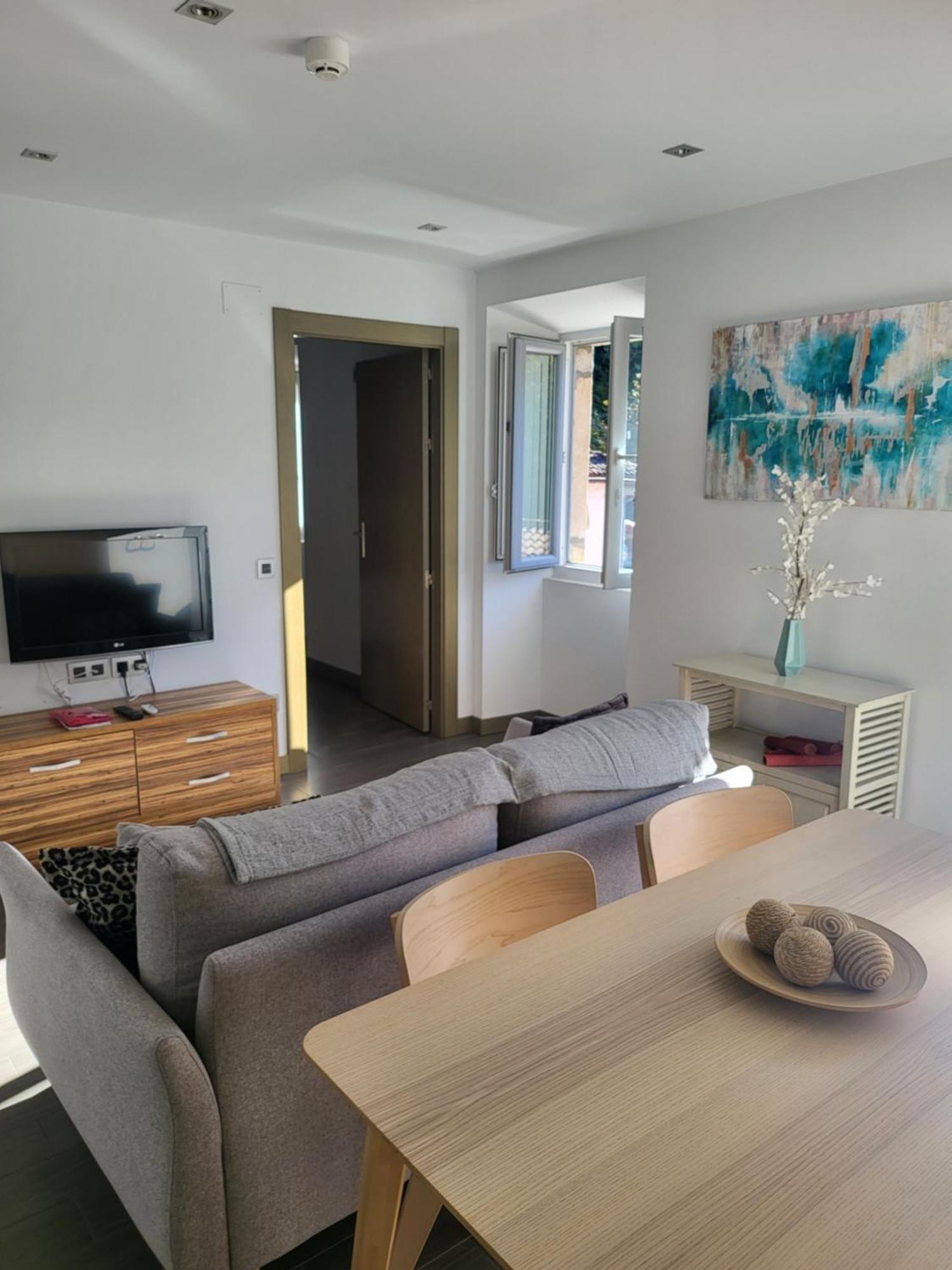 Tresanea Apartamentos Ituren المظهر الخارجي الصورة