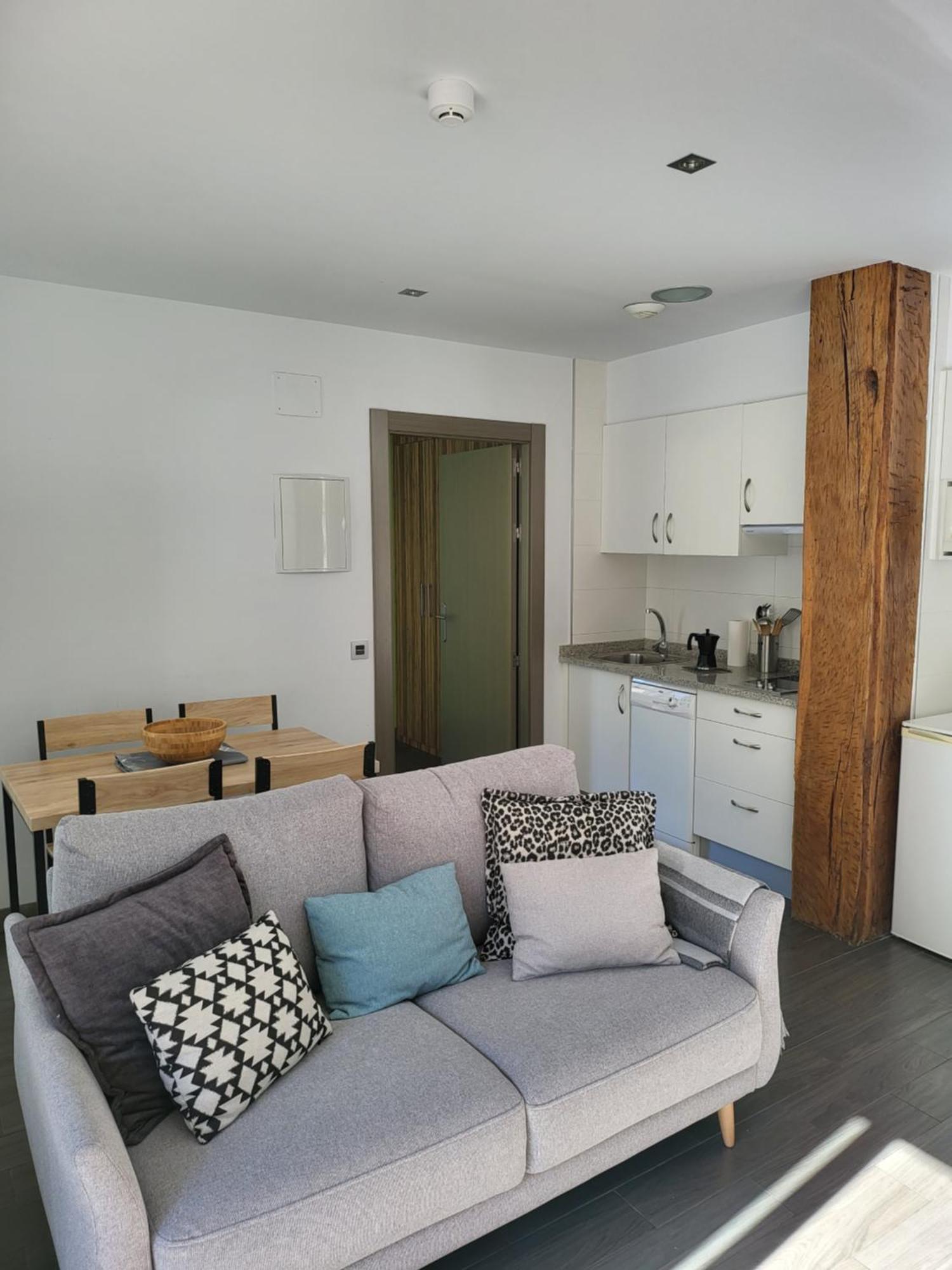 Tresanea Apartamentos Ituren المظهر الخارجي الصورة